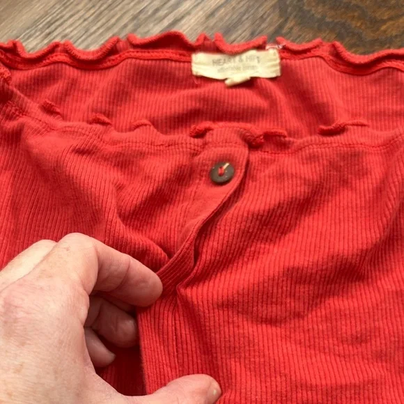 Red Off-Shoulder Button-Up Top - Picture 4 of 5